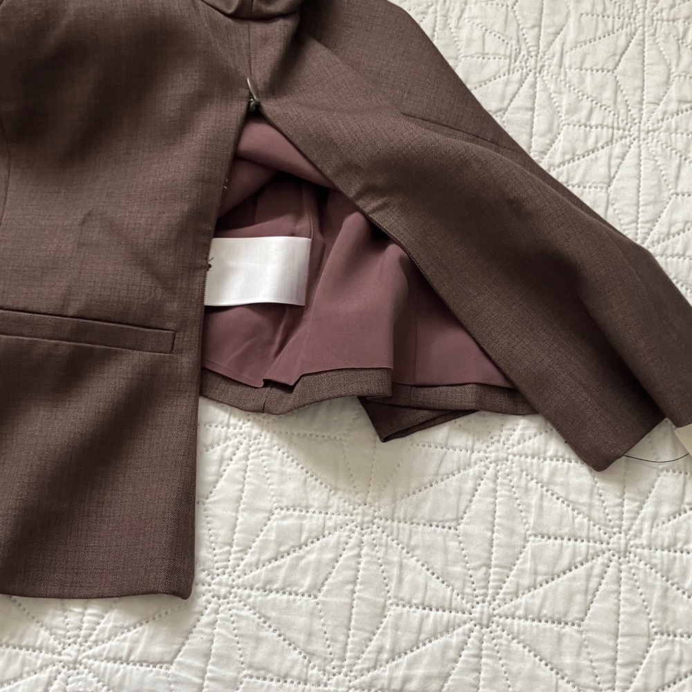 Reformation Brown Fitted Button-Up Scoop Neck Blouse - Picture 10 of 11
